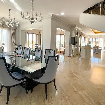 Rancho Paraiso Villa *