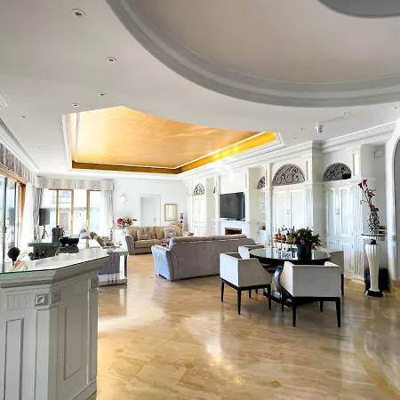 Rancho Paraiso Villa Estepona